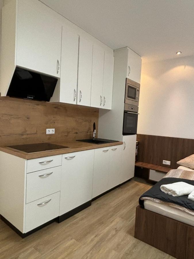 Lenti Duesseldorfer Apartment'S Bagian luar foto