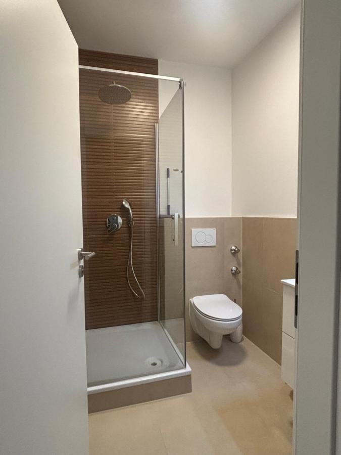 Lenti Duesseldorfer Apartment'S Bagian luar foto
