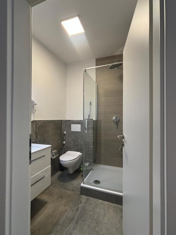 Lenti Duesseldorfer Apartment'S Bagian luar foto