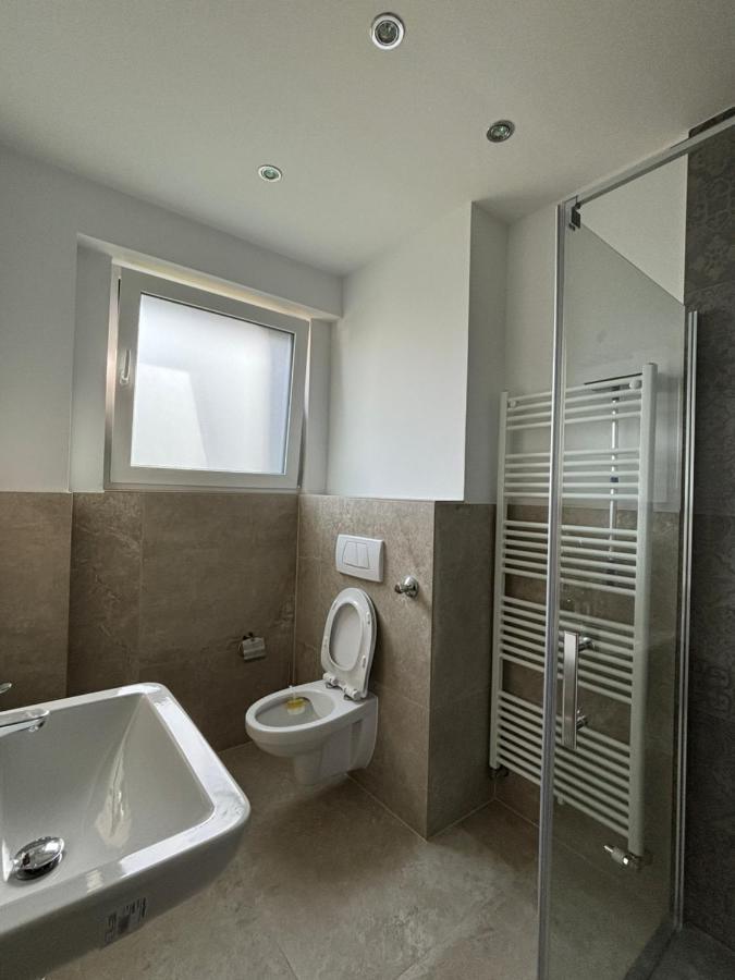 Lenti Duesseldorfer Apartment'S Bagian luar foto