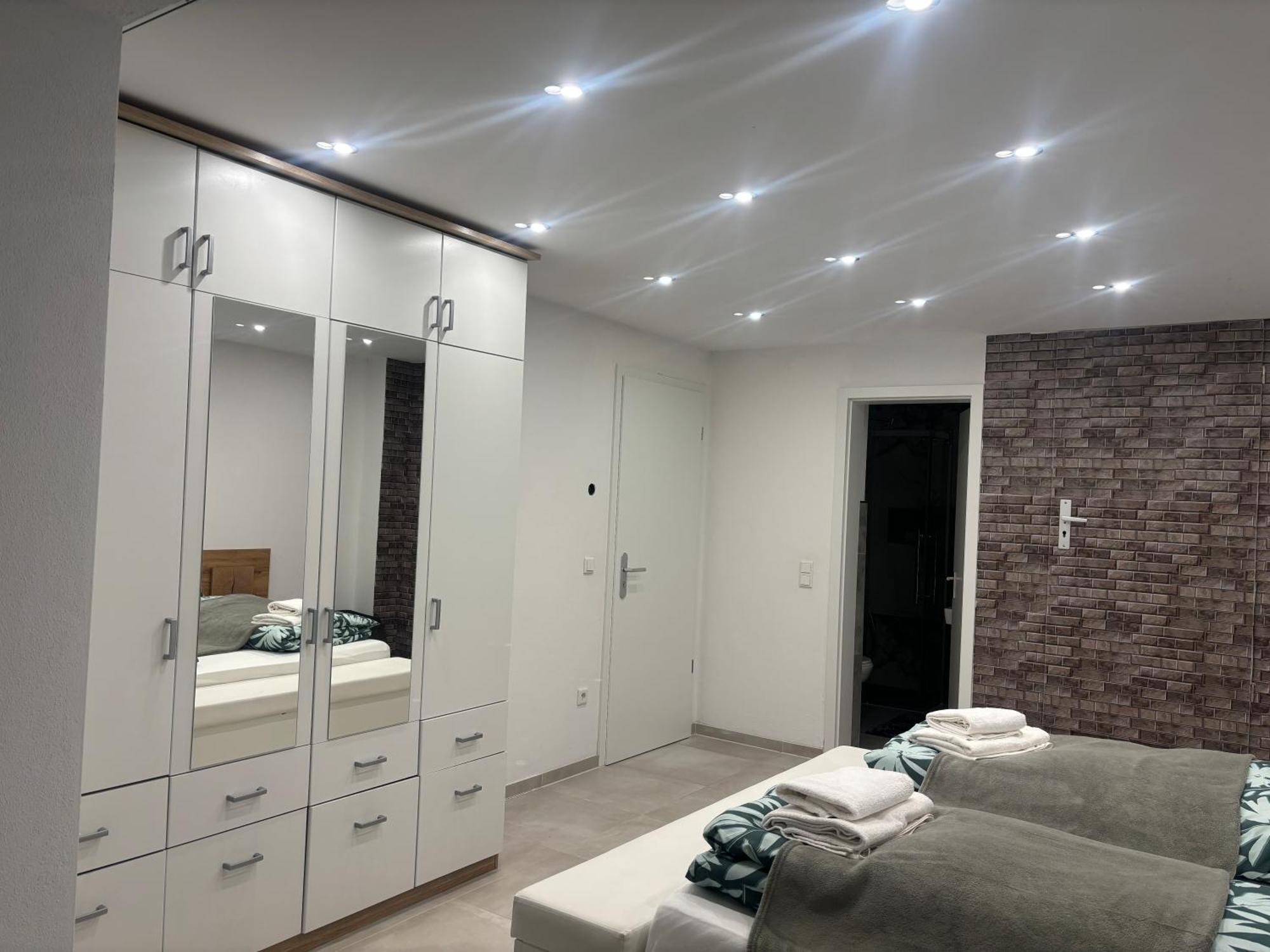 Lenti Duesseldorfer Apartment'S Bagian luar foto