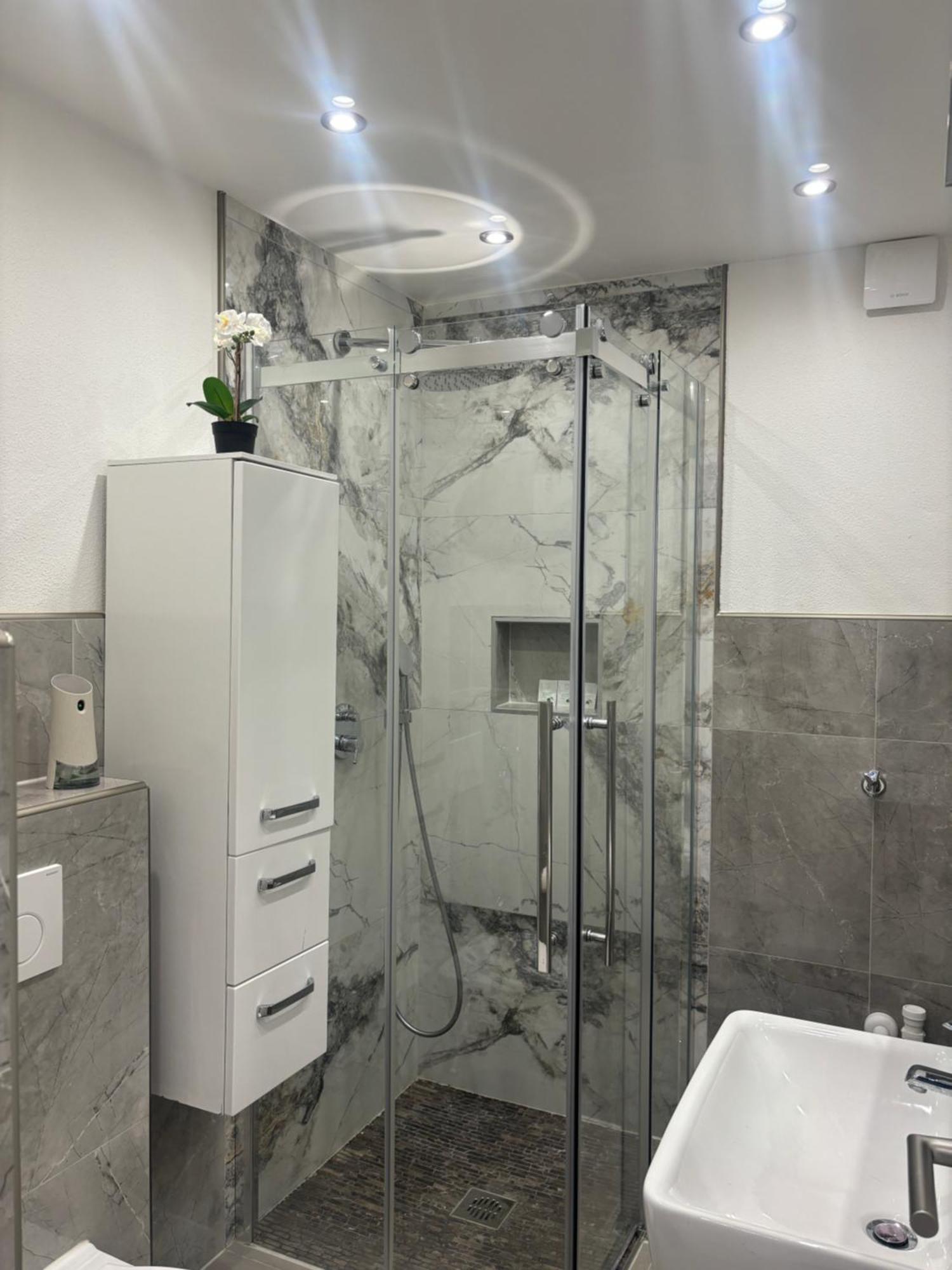 Lenti Duesseldorfer Apartment'S Bagian luar foto