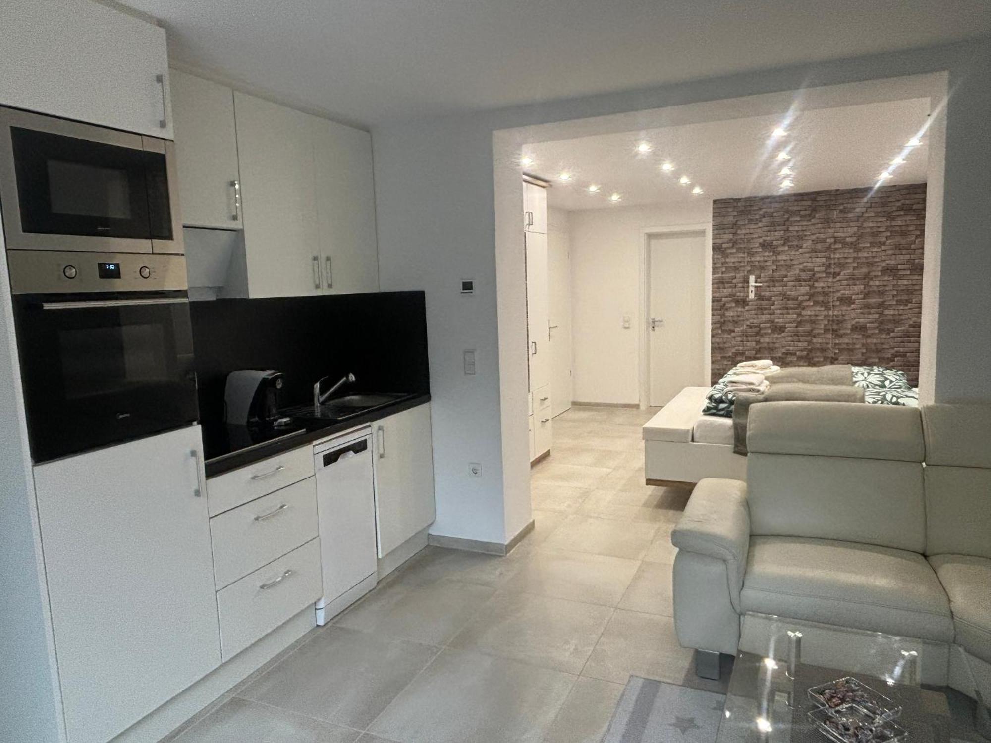 Lenti Duesseldorfer Apartment'S Bagian luar foto